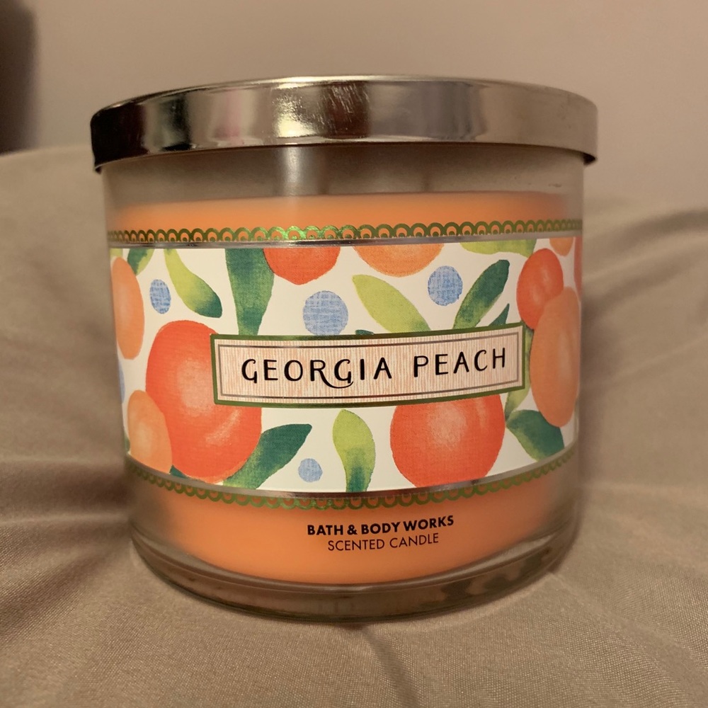 Georgia Peach 3 wick candle 🍑